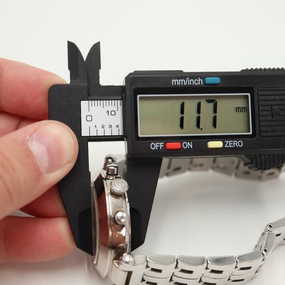 Guess Collection GC Silver Tone 1/10th Sec Chronograph 38mm Watch w New Battery - Picture 3 of 16